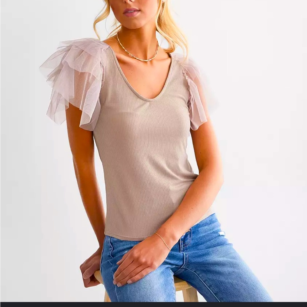 Willow & Root shirt - beige ribbed knit top w/dramatic tulle sleeve